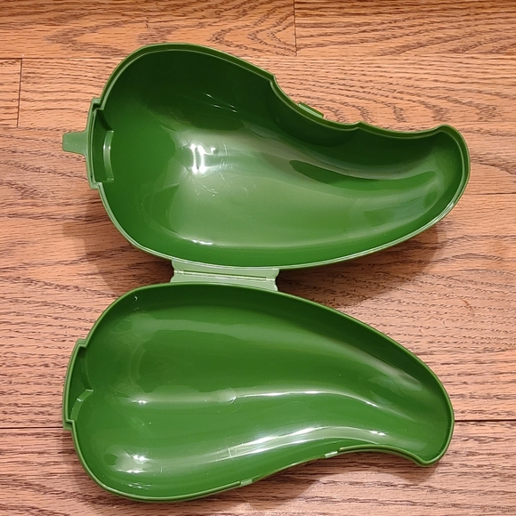 Tupperware 1 Green and 1 Red Pepper Storage Container - Picture 5 of 8